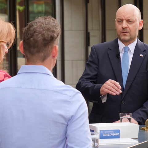 Robert Lambrou (AfD) im hr-Sommerinterview.