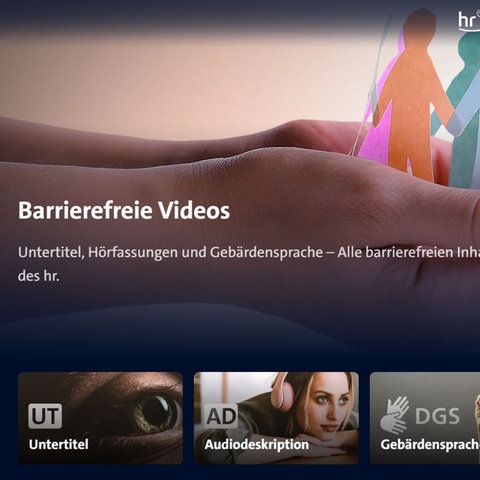 Startbild der Rubrik "Barrierefreie Videos" in der ARD-Mediathek: geöffnete Hand hält eine Gruppe von Papierfigürchen, darunter im Bild drei Buttons mit den Rubriken: Untertitelung, Audiodeskription und Gebärdensprache