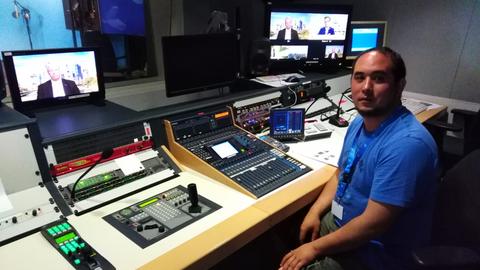 René Kunze in einem Studio