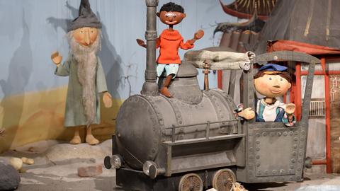 Szene aus "Jim Knopf und Lukas der Lokomotivführer" der Augsburger Puppenkiste